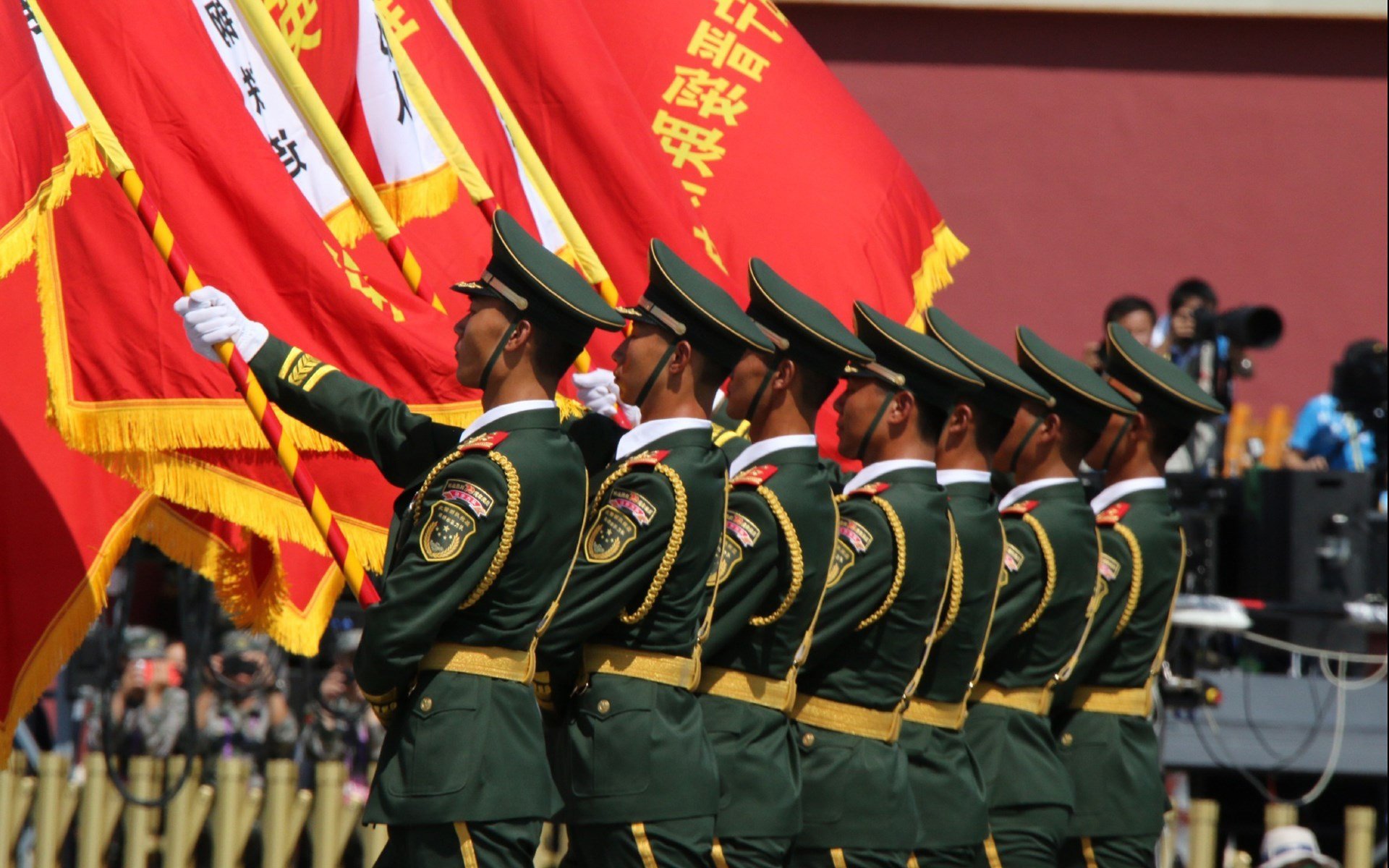 leyu乐鱼在线登录入口-希腊女篮在欧洲锦标赛中再夺金牌，继续写就荣耀篇章，希腊女球迷